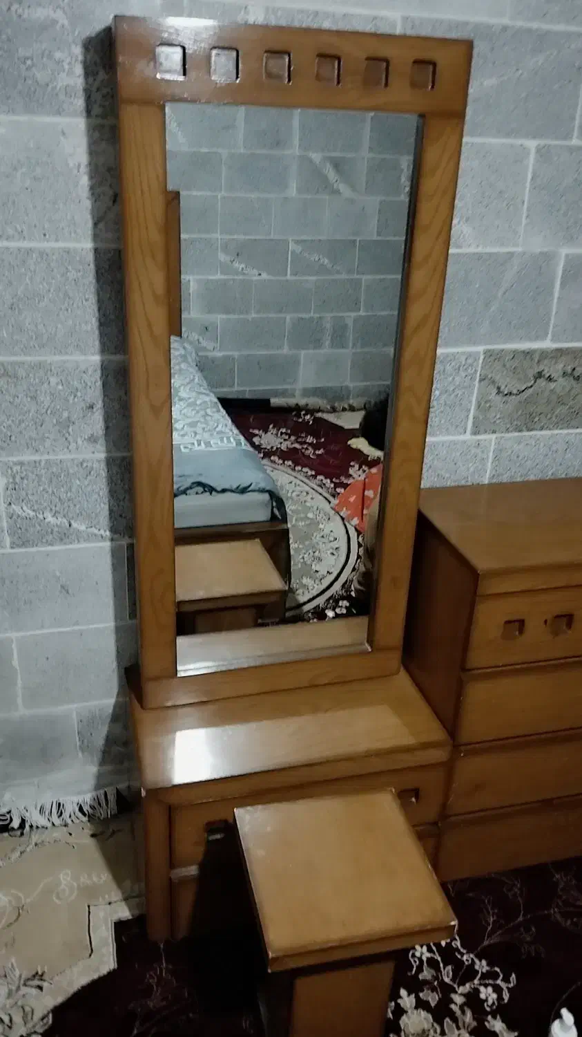 دلاور و فایل|تخت و سرویس خواب|تربت جام, بیست متری منبع آب|دیوار