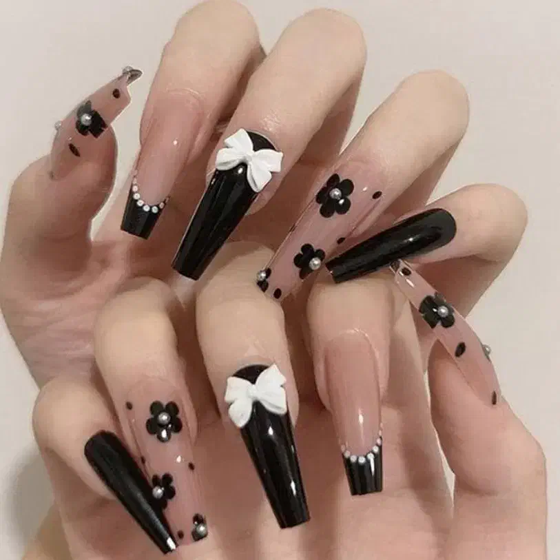 آموزش و خدمات تخصصی کاشت ناخن|خدمات آرایشگری و زیبایی|بابل, |دیوار