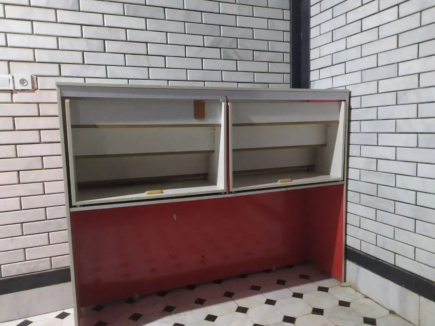 دوعدد میز ویترین مغازه|فروشگاه و مغازه|شوشتر, |دیوار