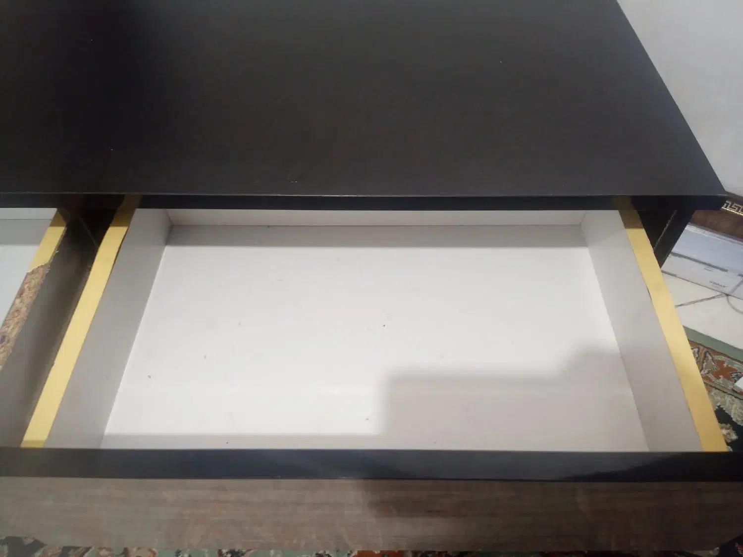 میز تلویزیون ام دی اف|میز تلویزیون|ری, جوانمرد قصاب|دیوار