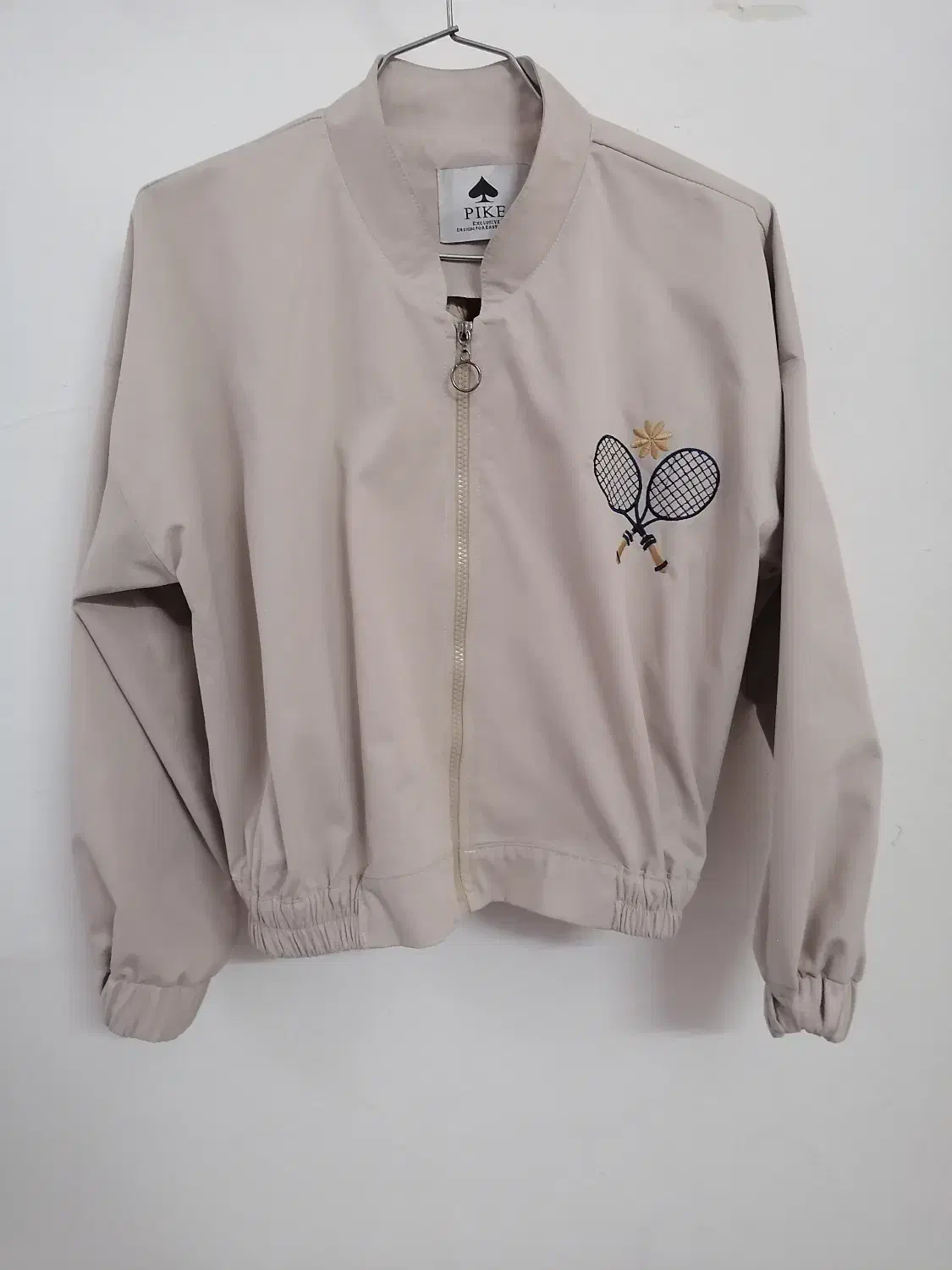 بامبر|لباس|گرگان, |دیوار