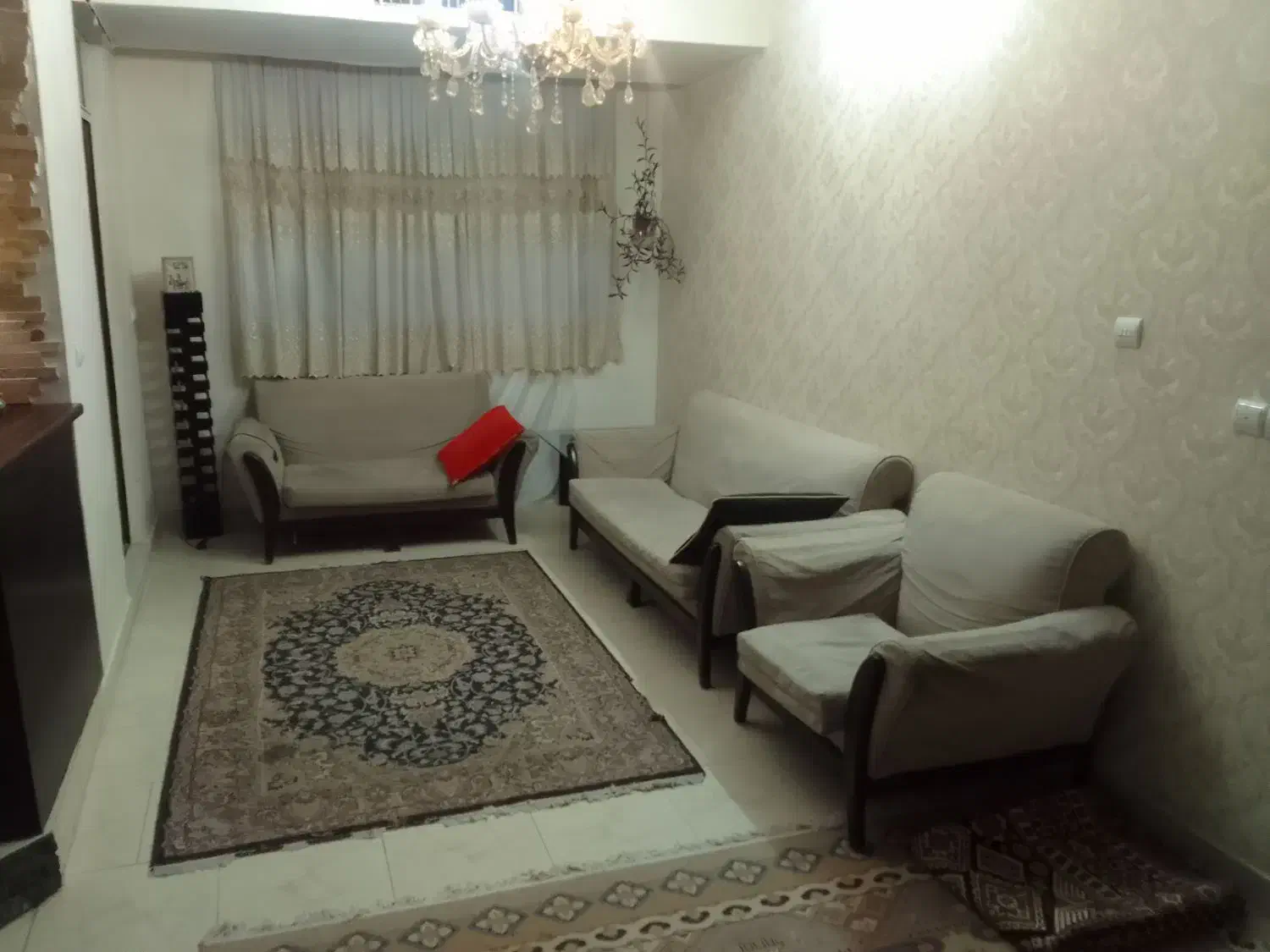 محیطی آرام  و تمیز مرکز سمنان|اجارهٔ کوتاه‌مدت آپارتمان و سوئیت|سمنان, |دیوار