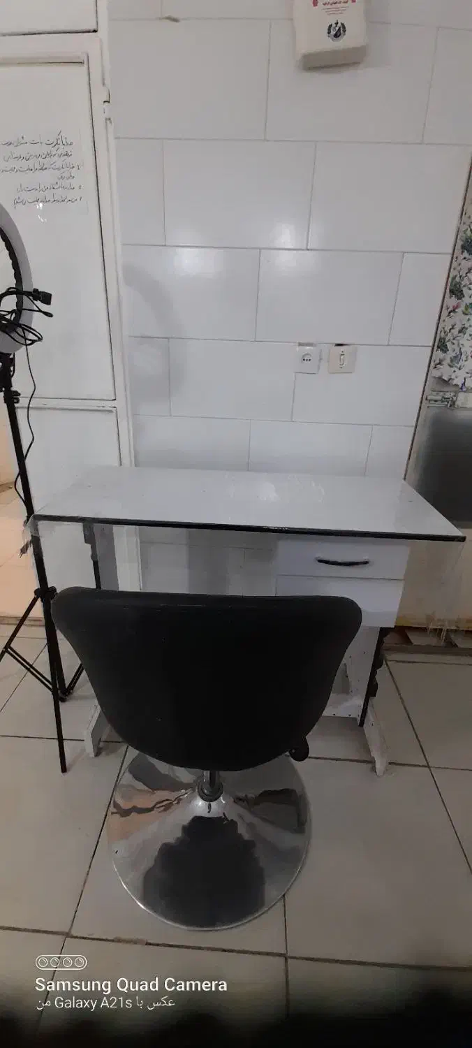 اجاره میز ناخن و صندلی پدیکور و مانیکور|آرایشگاه و سالنهای زیبایی|کرمان, |دیوار