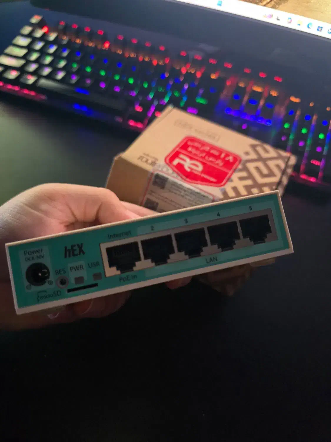 روتر میکروتیک|مودم و تجهیزات شبکه|نجف‌آباد, شیخ بهایی جنوبی|دیوار