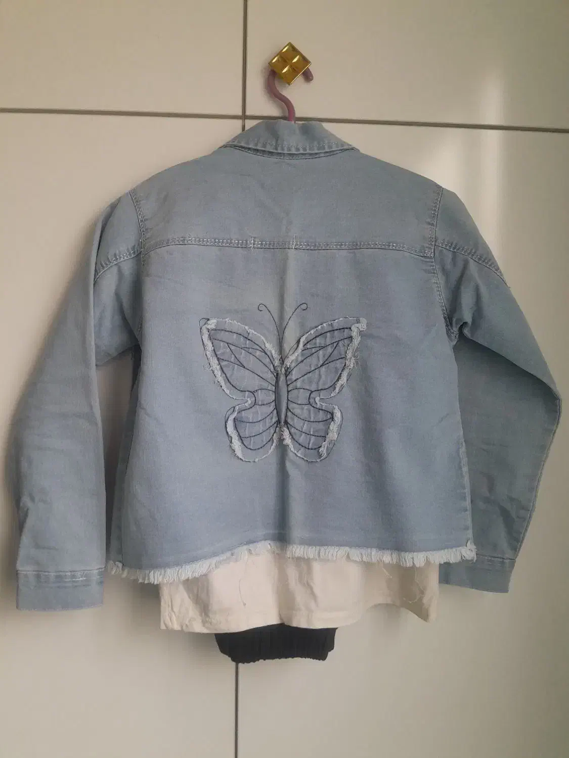 کت تک لی دختر بچه گانه|لباس|قم, قلعه کامکار|دیوار