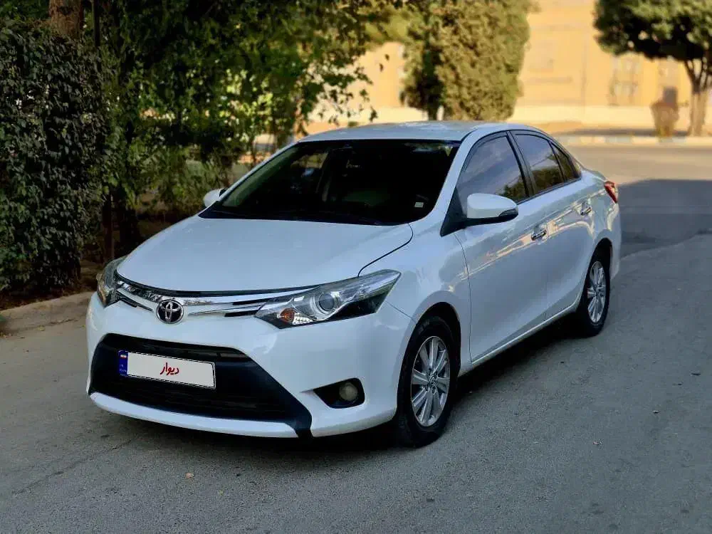 تویوتا یاریس صندوقدار ۲۰۱۴ بدون رنگ|خودرو سواری و وانت|اصفهان, شیخ اشراق|دیوار