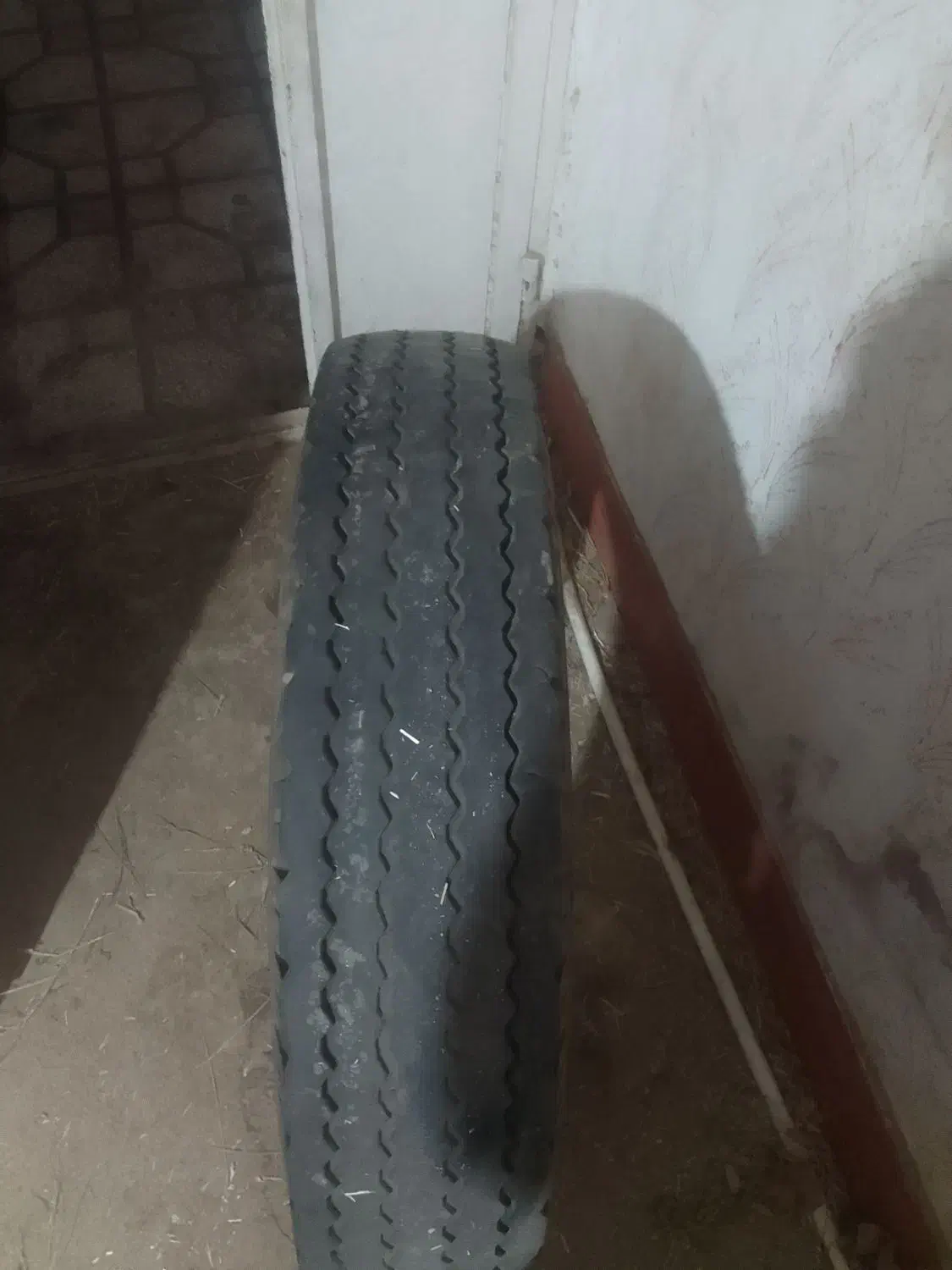 فروش لاستیک جلو نیسان|قطعات یدکی و لوازم جانبی|اسفراین, |دیوار