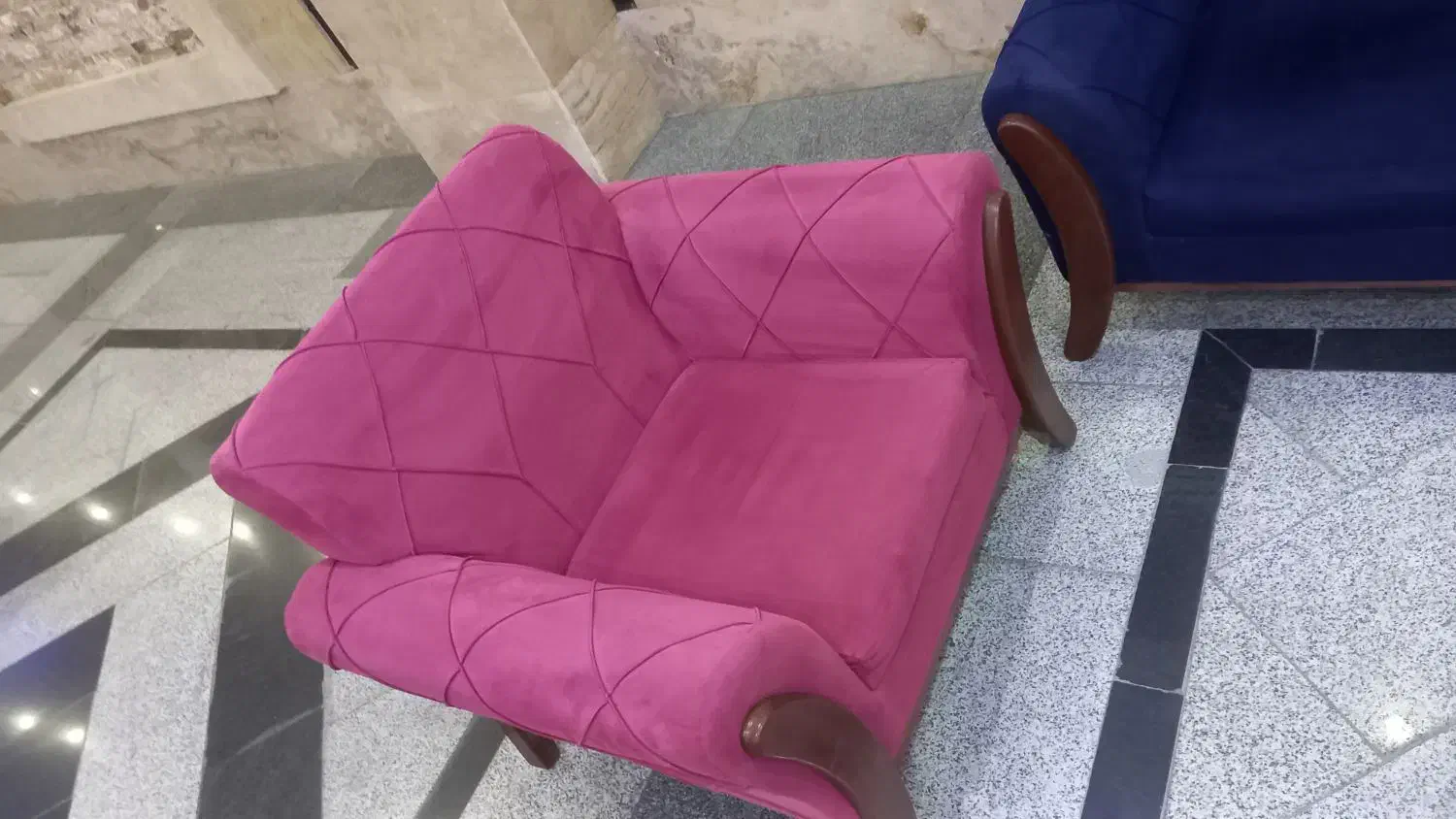 مبل نیم ست|مبلمان خانگی و میز عسلی|شهریار, دهشاد بالا|دیوار