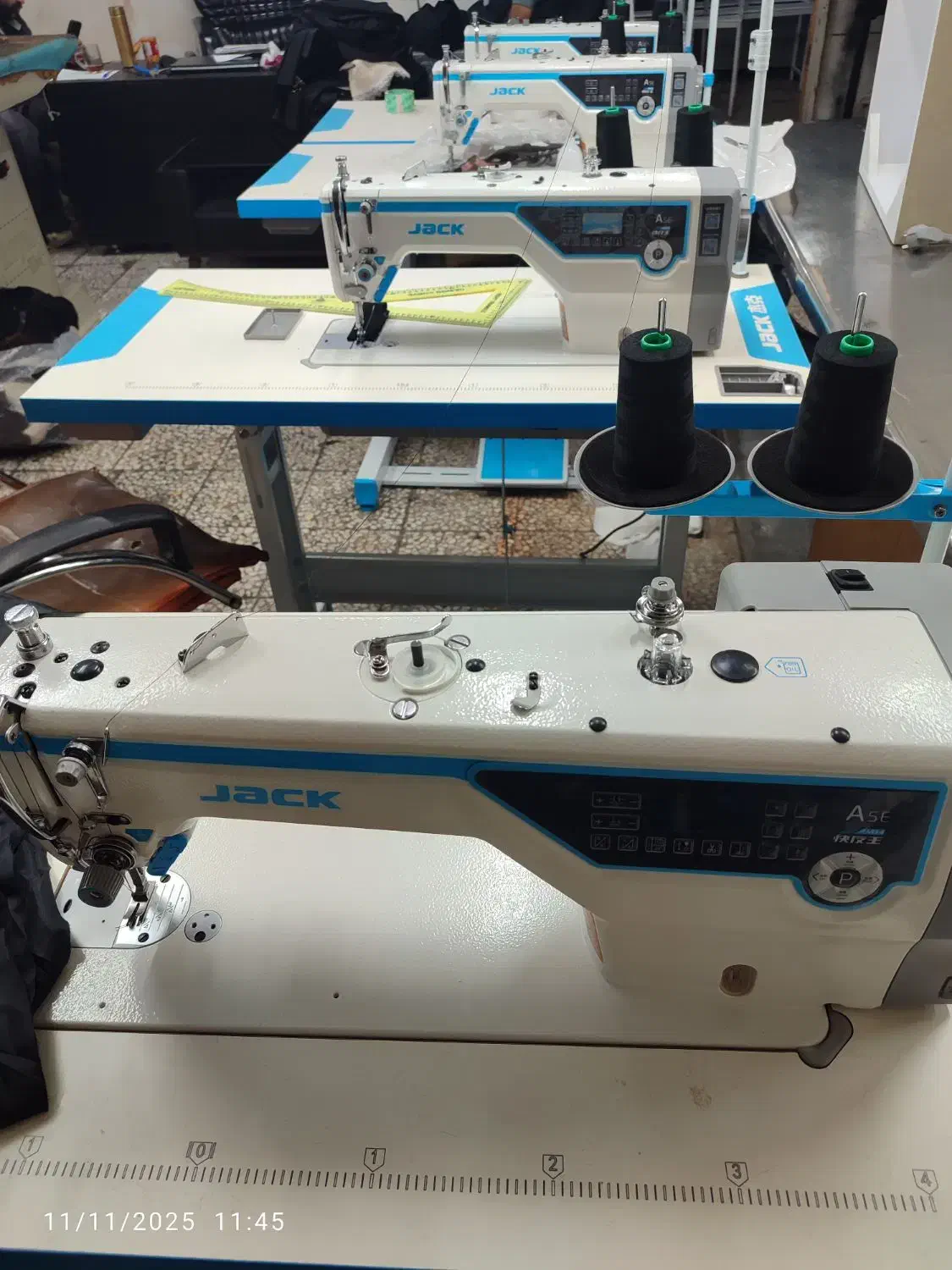 خیاط مانتو دوز اقا و خانم ( ریلی و زنجیره ای )|استخدام صنعتی، فنی، مهندسی|تهران, سنگلج (شاپور)|دیوار