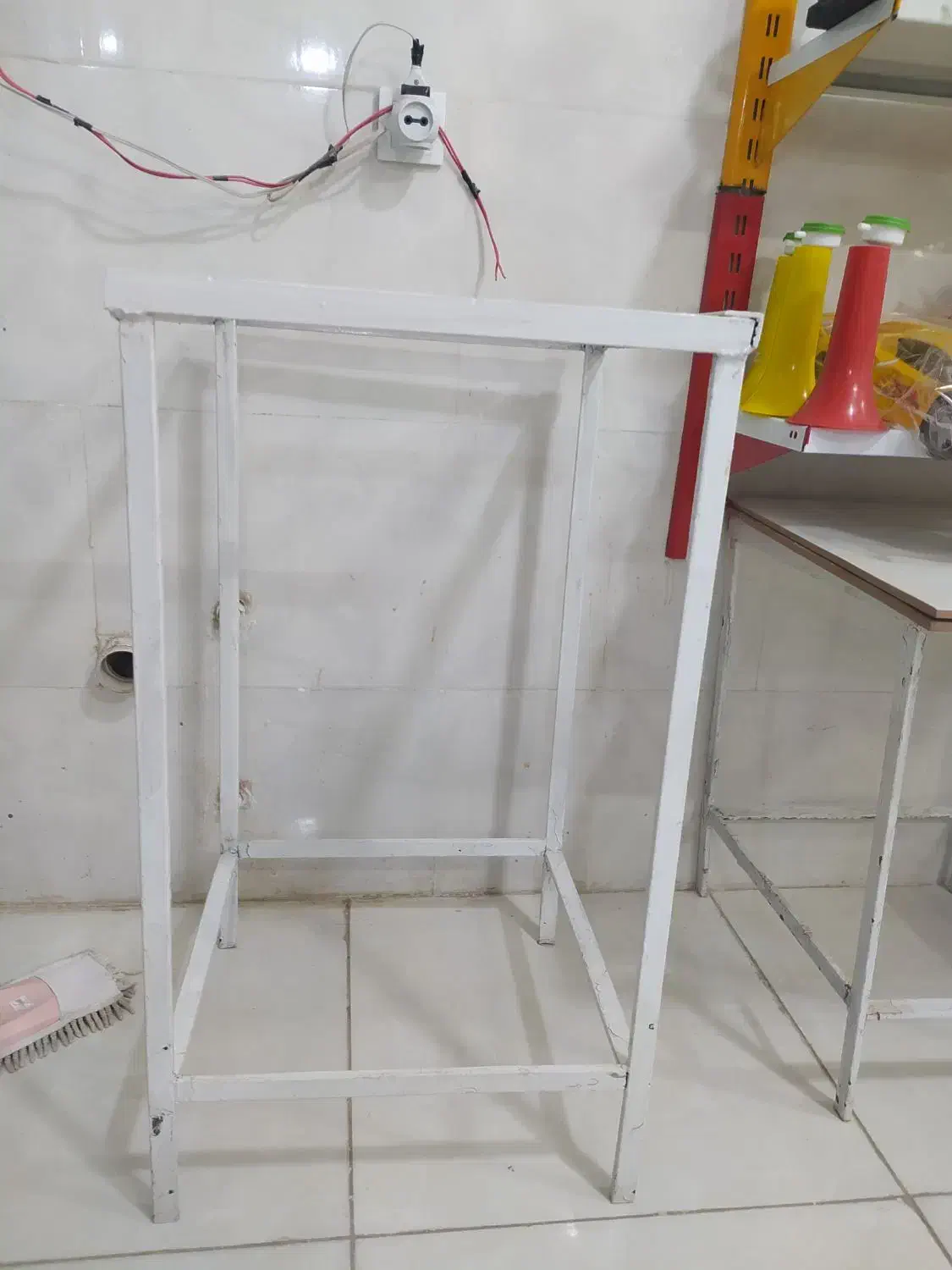 چهار پایه اهنی پایه کولر|صندلی و نیمکت|تربت جام, شهرک معلم|دیوار