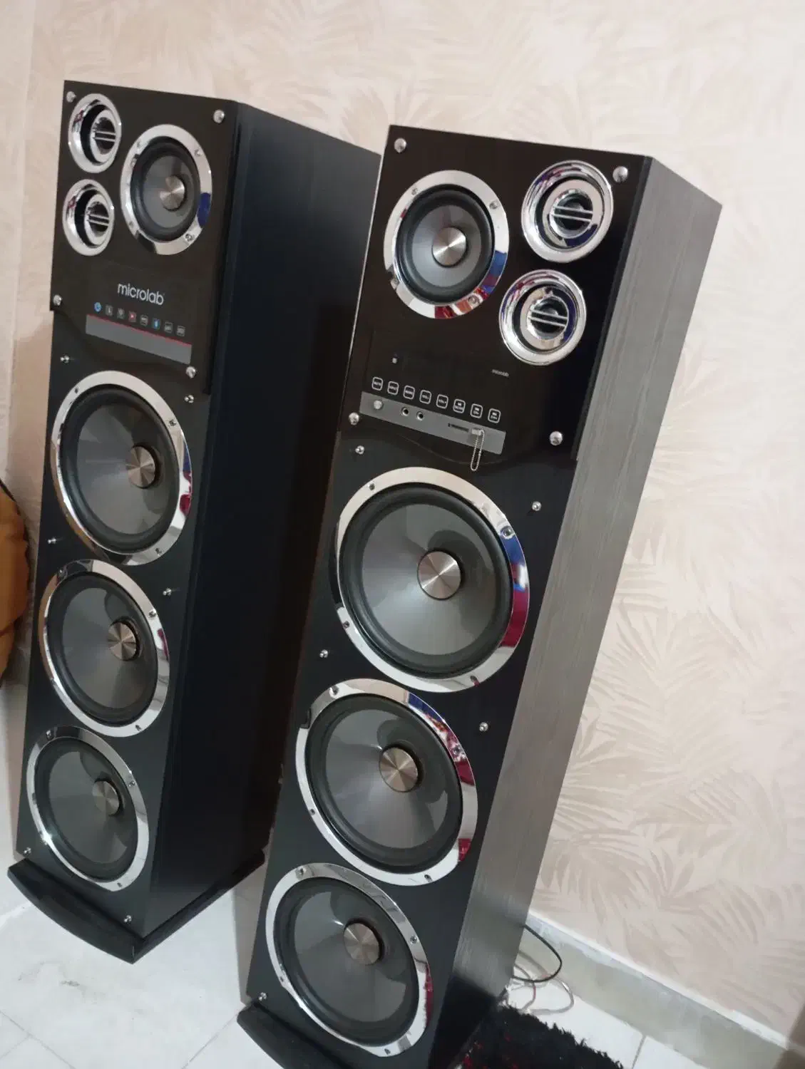 باند ایستاده میکرولب صدا قوی|سیستم صوتی خانگی|رباطکریم, نصیرشهر|دیوار