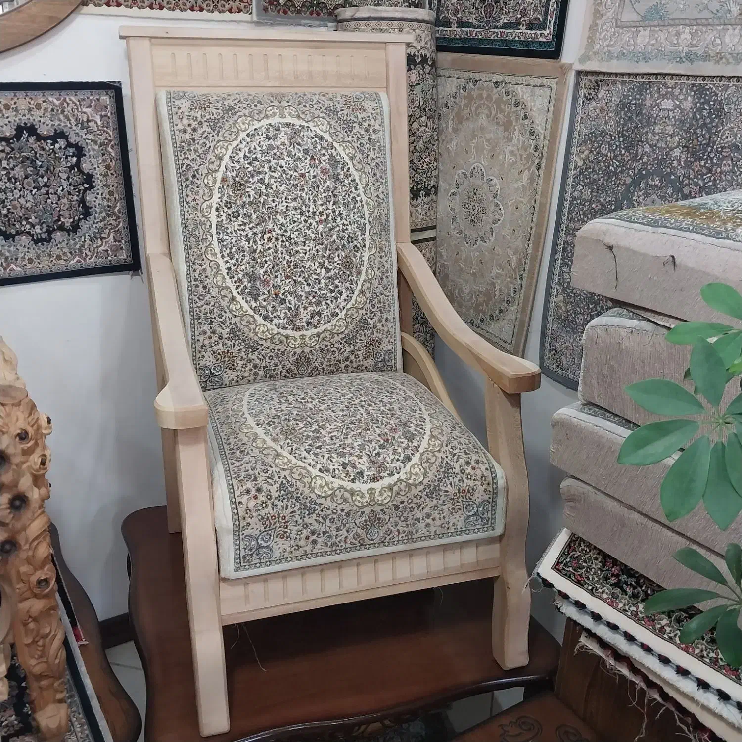 سرای مبل قالی (خاص) فرش فیروزه ای|مبلمان خانگی و میز عسلی|کرمان, |دیوار