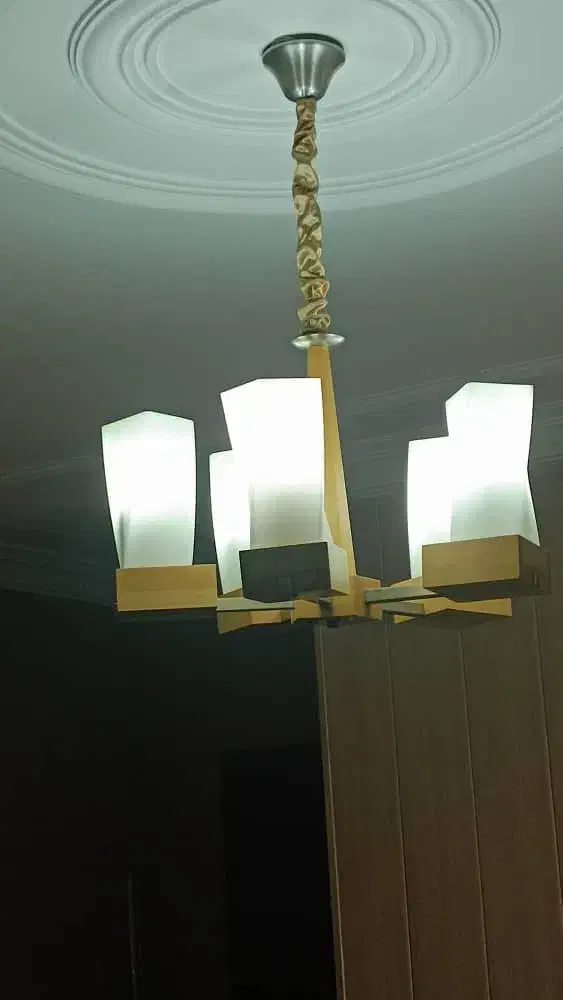 لوستر به همراه 4 عدد چراغ دیواری مدرن|لوستر و چراغ آویز|فردیس, قریشی|دیوار