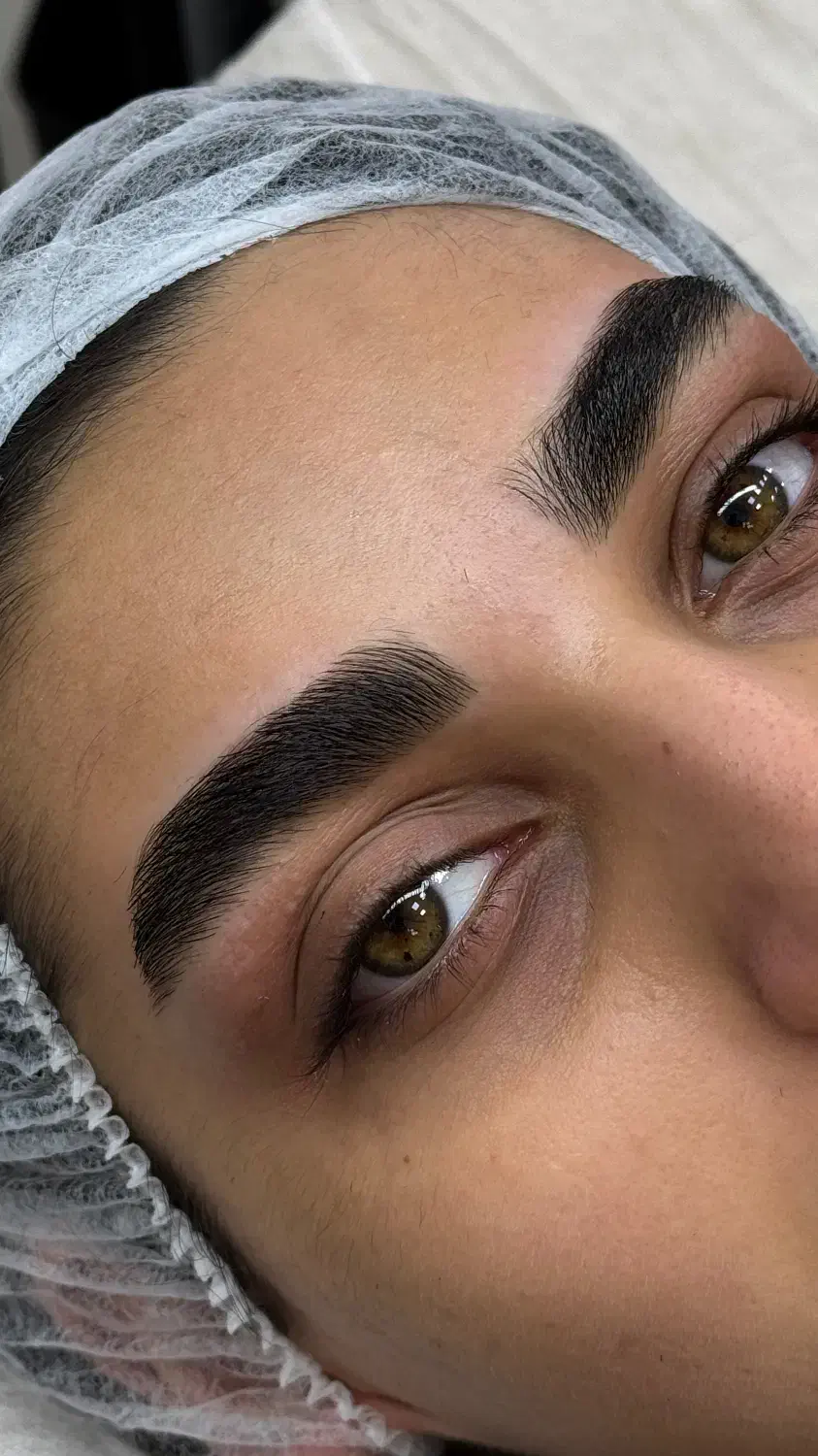 قرینه سازی اصلاح ابرو با متد وکس|خدمات آرایشگری و زیبایی|ساری, |دیوار