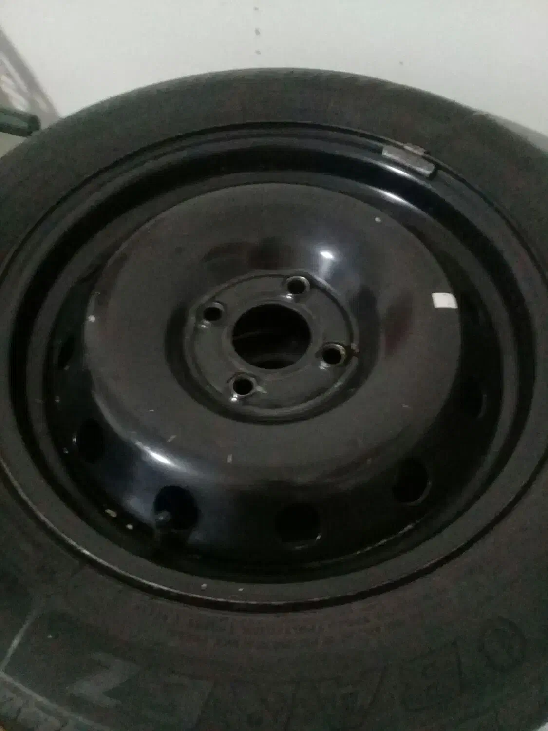 رینگ و لاستیک  سیویک و ال نود ۴ حلقه|قطعات یدکی و لوازم جانبی|رشت, گیل|دیوار