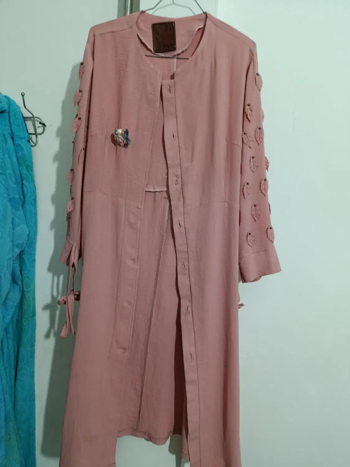 مانتو|لباس|هشترود, |دیوار