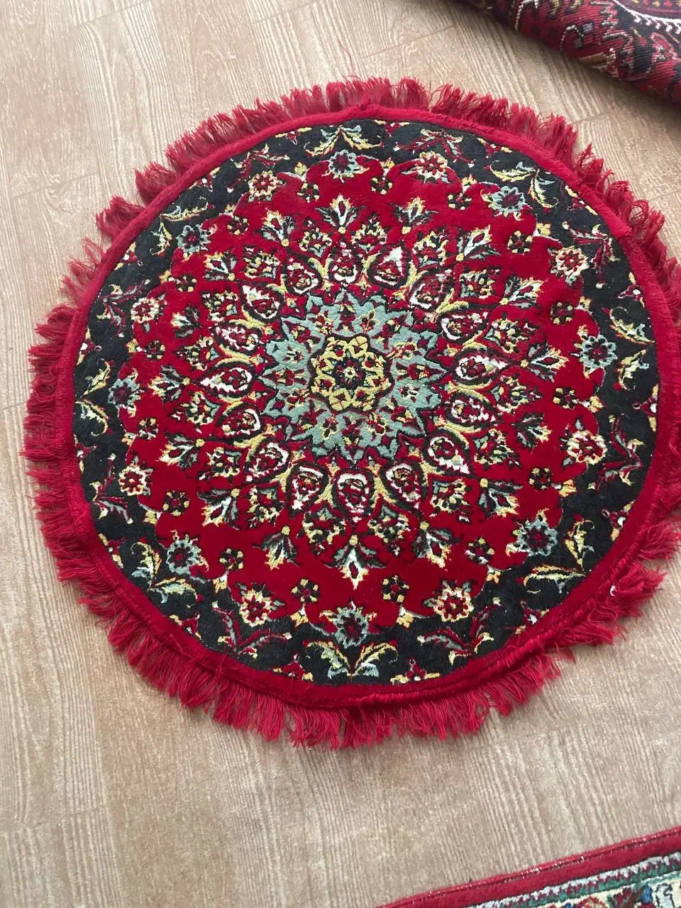 فرش ماشینی گرد|فرش|تبریز, |دیوار