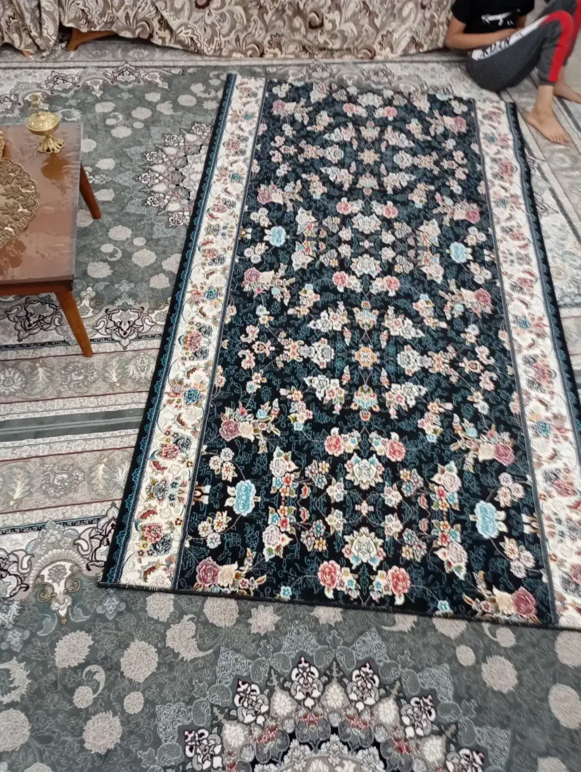 فرش در حدنو|فرش|میانه, |دیوار