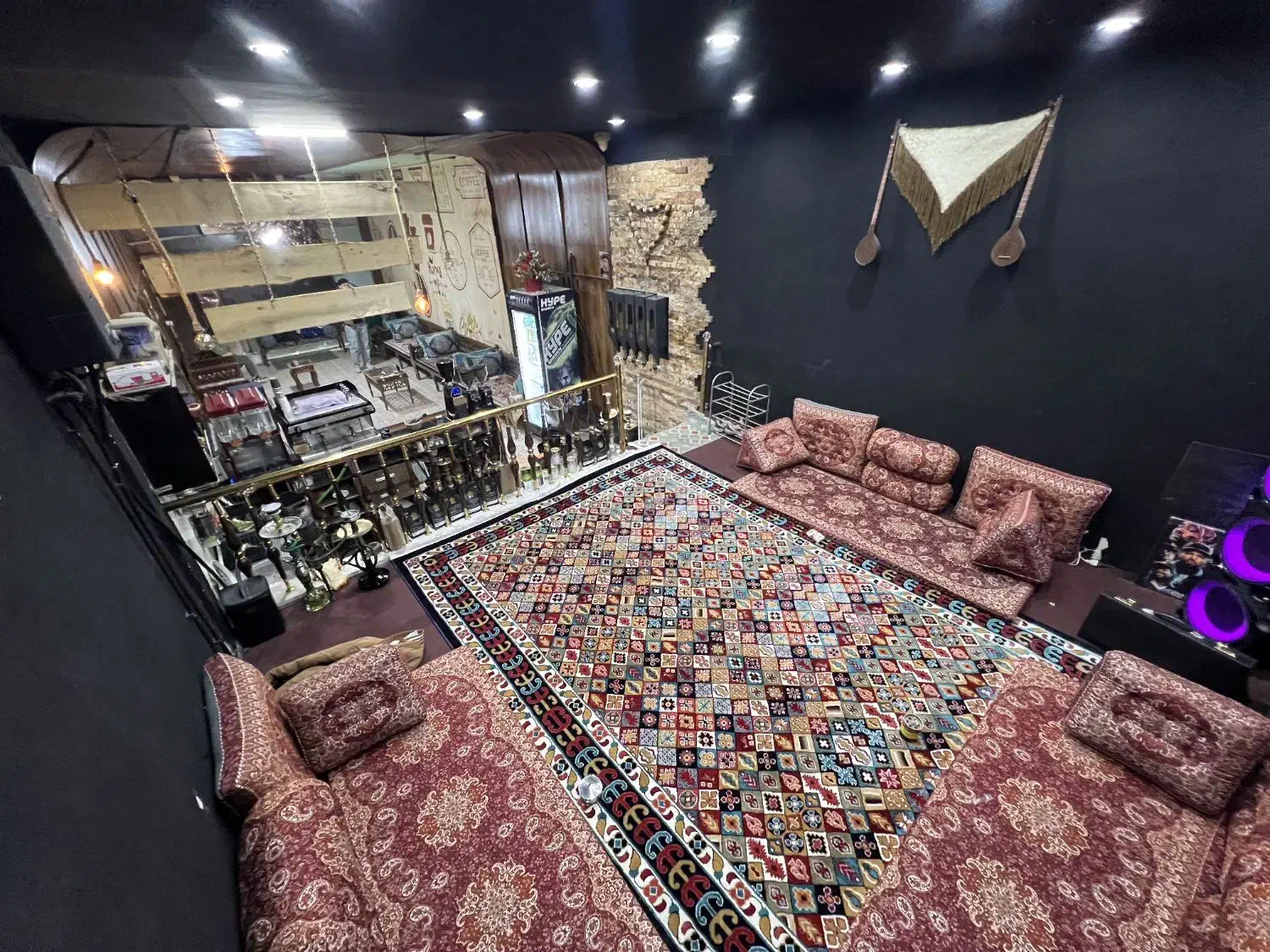 ب یک نیروی کار نیازمندیم|استخدام خدمات فروشگاه و رستوران|الیگودرز, |دیوار