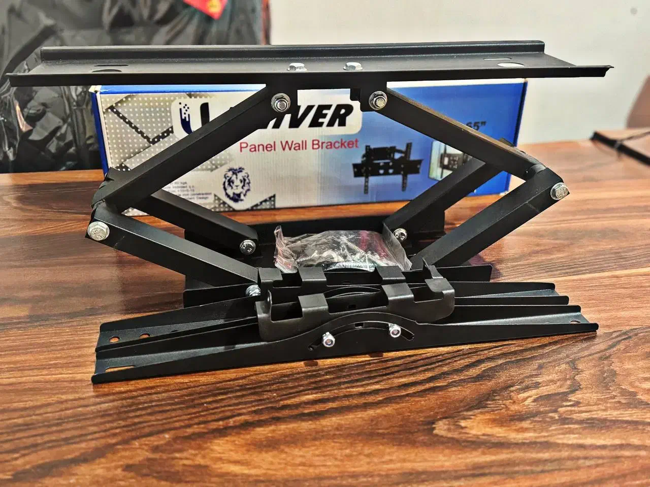 براکت تلویزیون|تلویزیون و پروژکتور|قرچک, پویینک|دیوار