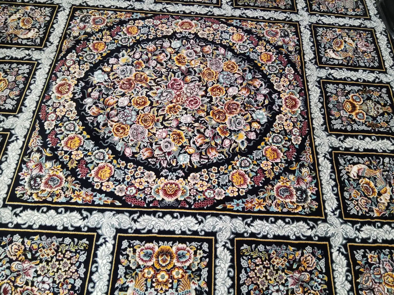 فرش3عددنودولت اباد|فرش|زاوه, |دیوار