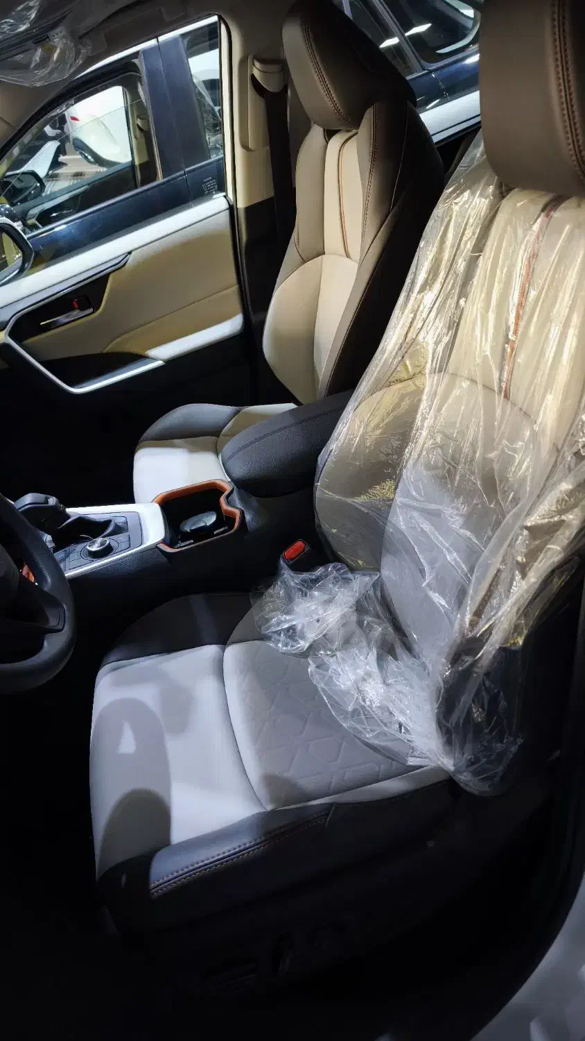 Rav4 Adventer 2025 سفید|خودرو سواری و وانت|تهران, سهروردی|دیوار