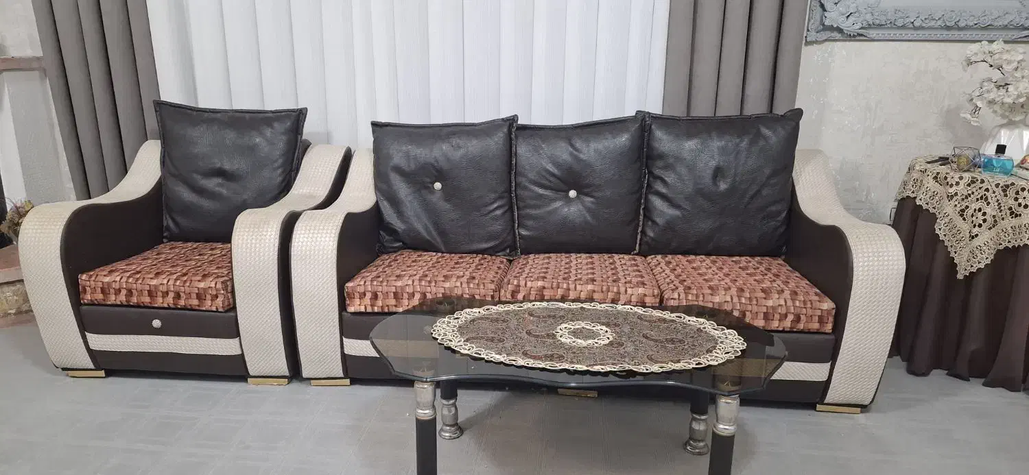 مبل ۷نفره|مبلمان خانگی و میز عسلی|تالش, هشتپر|دیوار