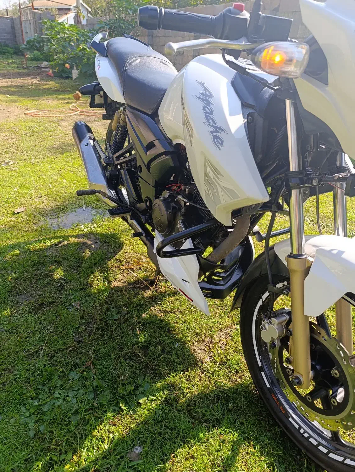 اپاچی ۱۸۰|موتورسیکلت|فومن, |دیوار