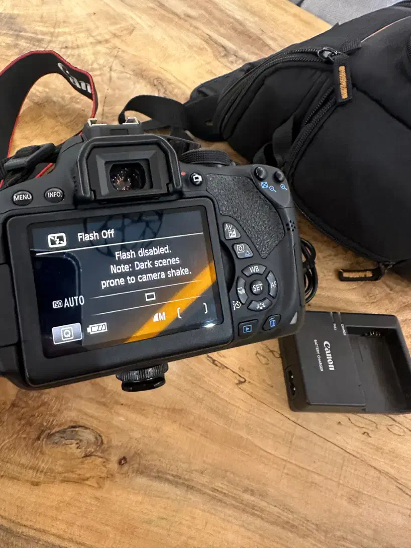 دوربین canon 700D با لنز 18/135|دوربین عکاسی و فیلمبرداری|شیراز, شهرک بهشتی|دیوار