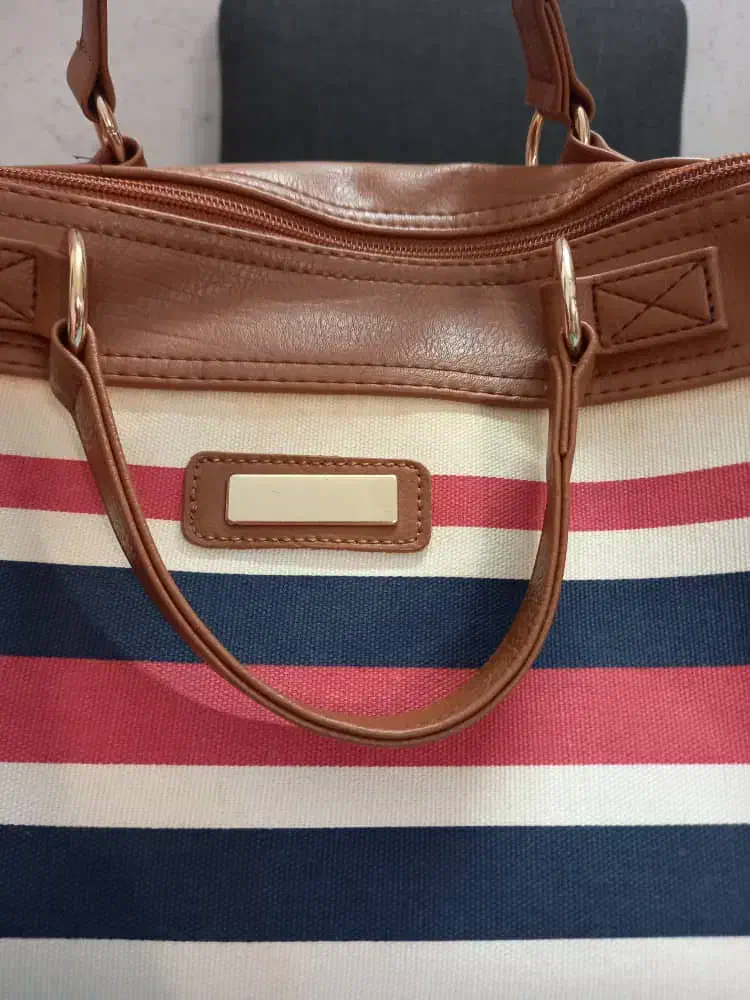 کیف مجلسی|کیف، کفش، کمربند|ساری, |دیوار