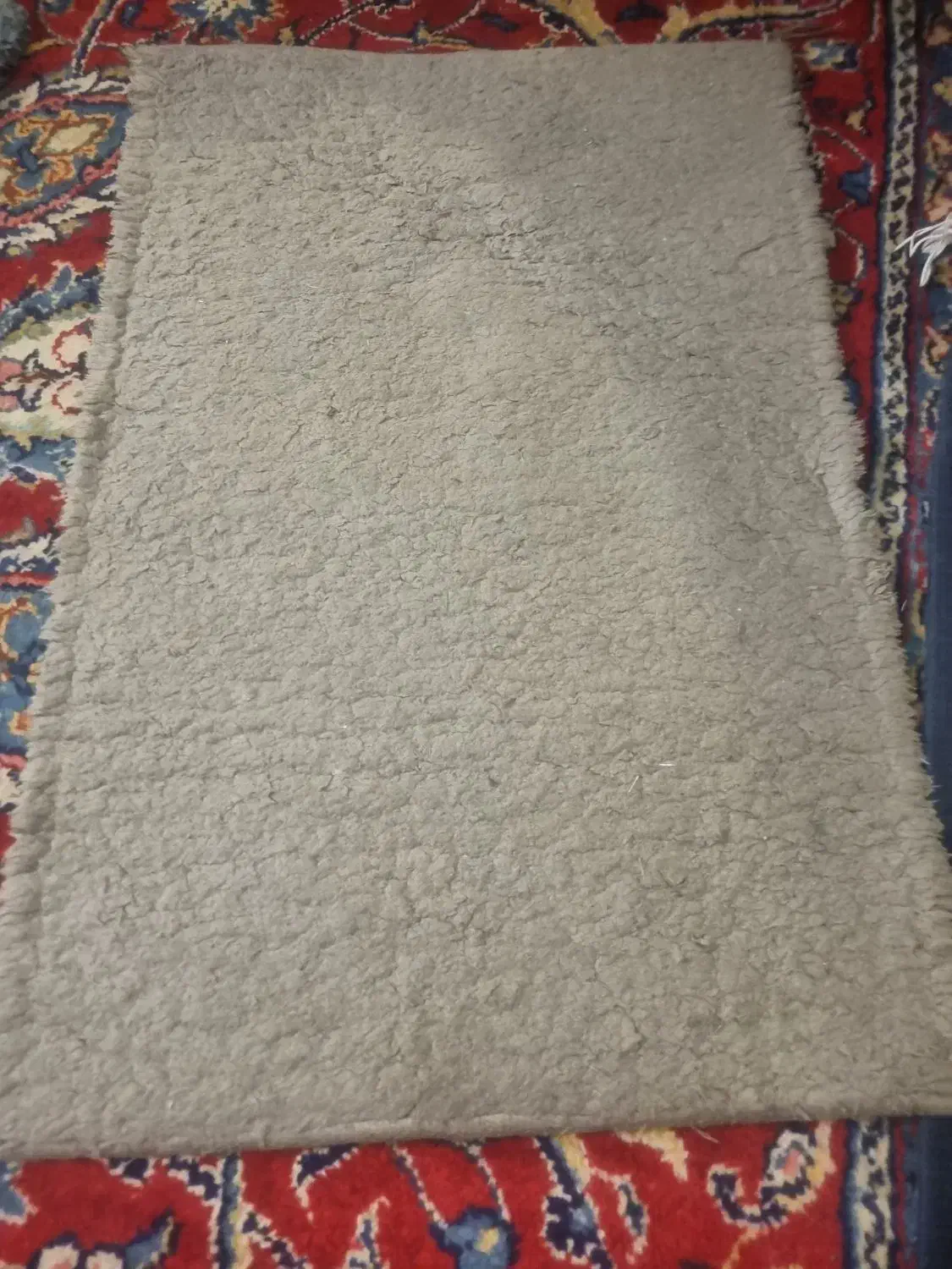 فرش چهار متری فانتزی به همراه دو عدد قالیچه|فرش|تهران, فدک|دیوار