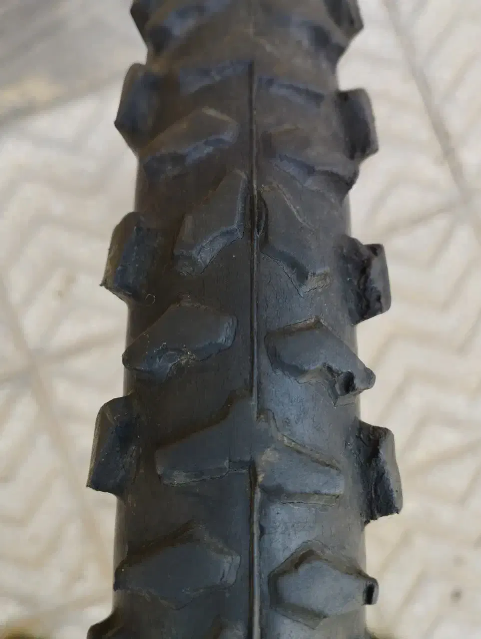 لاستیک و رینگ دوچرخه|دوچرخه، اسکیت، اسکوتر|سمنان, |دیوار