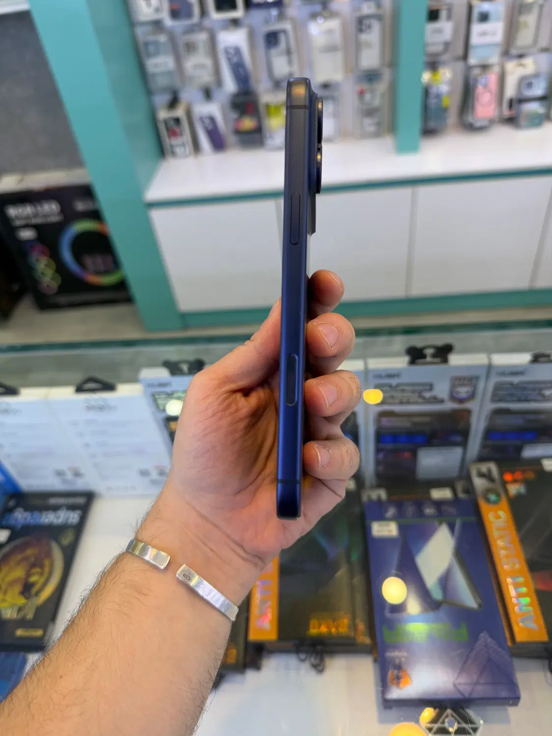 iPhone 17 pro max -Cha (۸۰ بار شارژ)|موبایل|کرج, فاز ۲ مهرشهر|دیوار