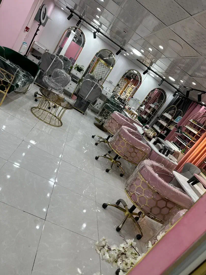 تجهیزات سالن زیبایی|آرایشگاه و سالن‌های زیبایی|اهواز, کوی باهنر|دیوار