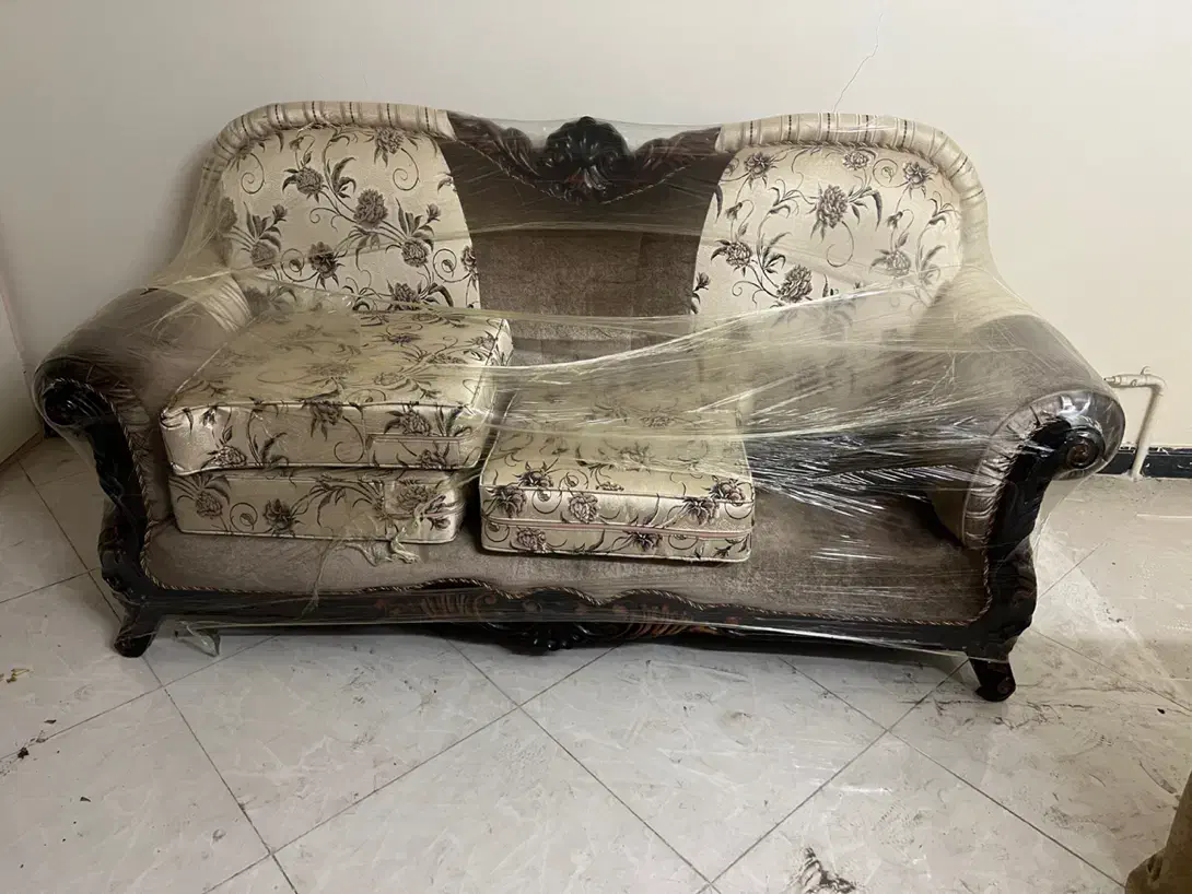 مبلمان کلاسیک ۷ نفره سالم کلا ۶ ماه استفاده شده|مبلمان خانگی و میز عسلی|تهران, هرندی|دیوار