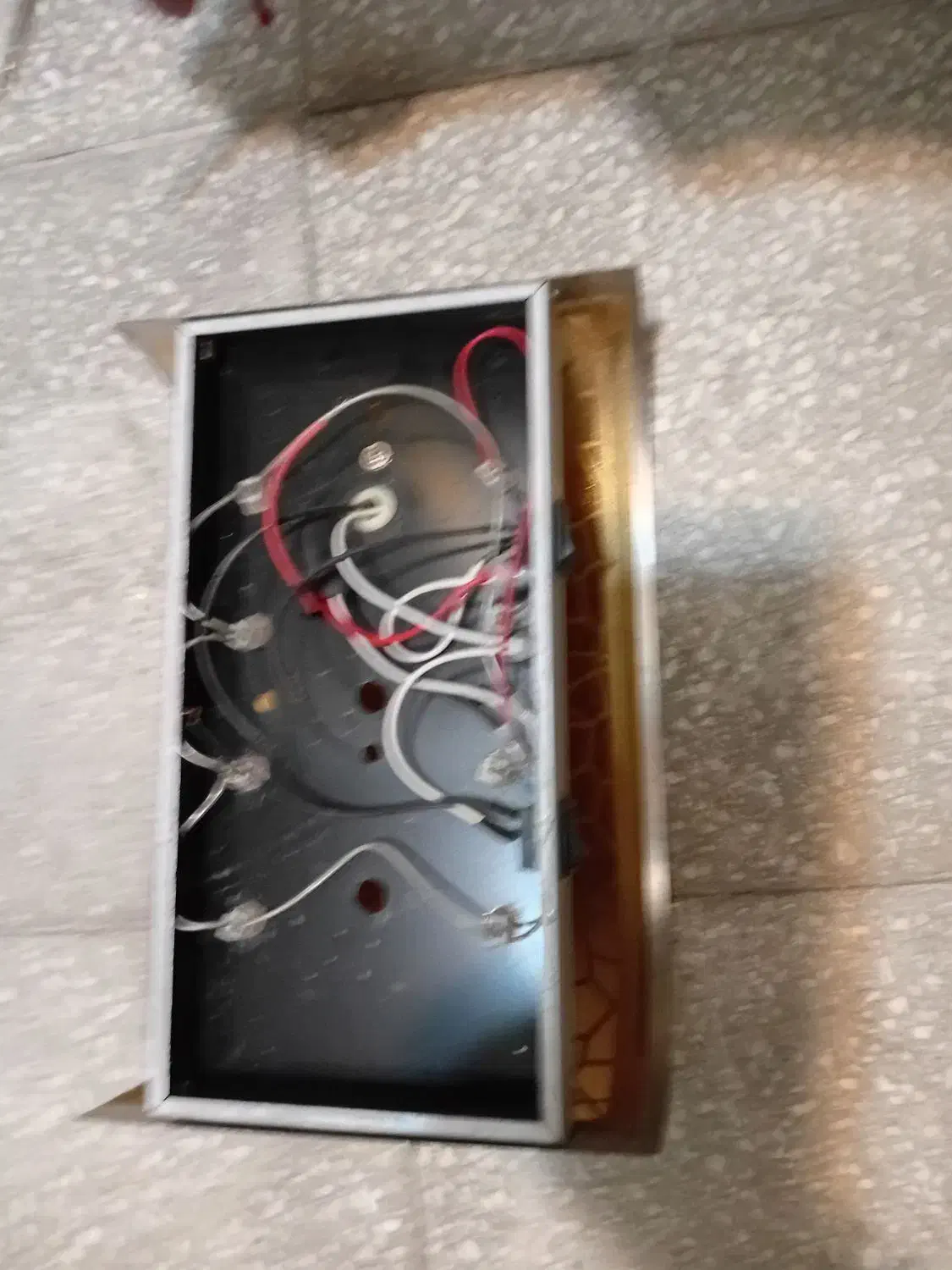 چراغ خواب|چراغ خواب و آباژور|قم, حاج زینل|دیوار