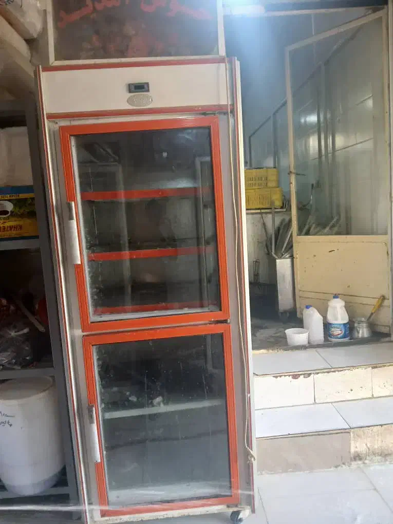 یخچال و فریزر و فر رستورانی|کافی‌شاپ و رستوران|شاهین‌شهر, طالقانی|دیوار