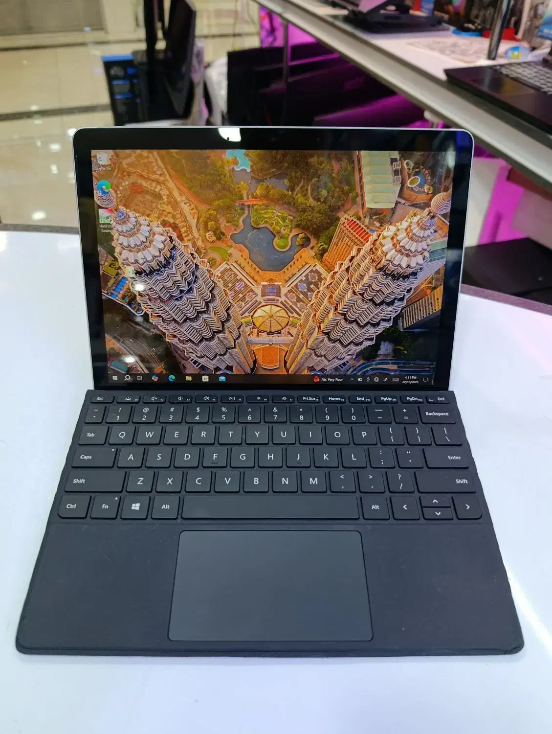 لپتاپ تبلت شو Surface Pro Goسبک، لمسی و حرفهای|رایانه همراه|بوشهر, |دیوار