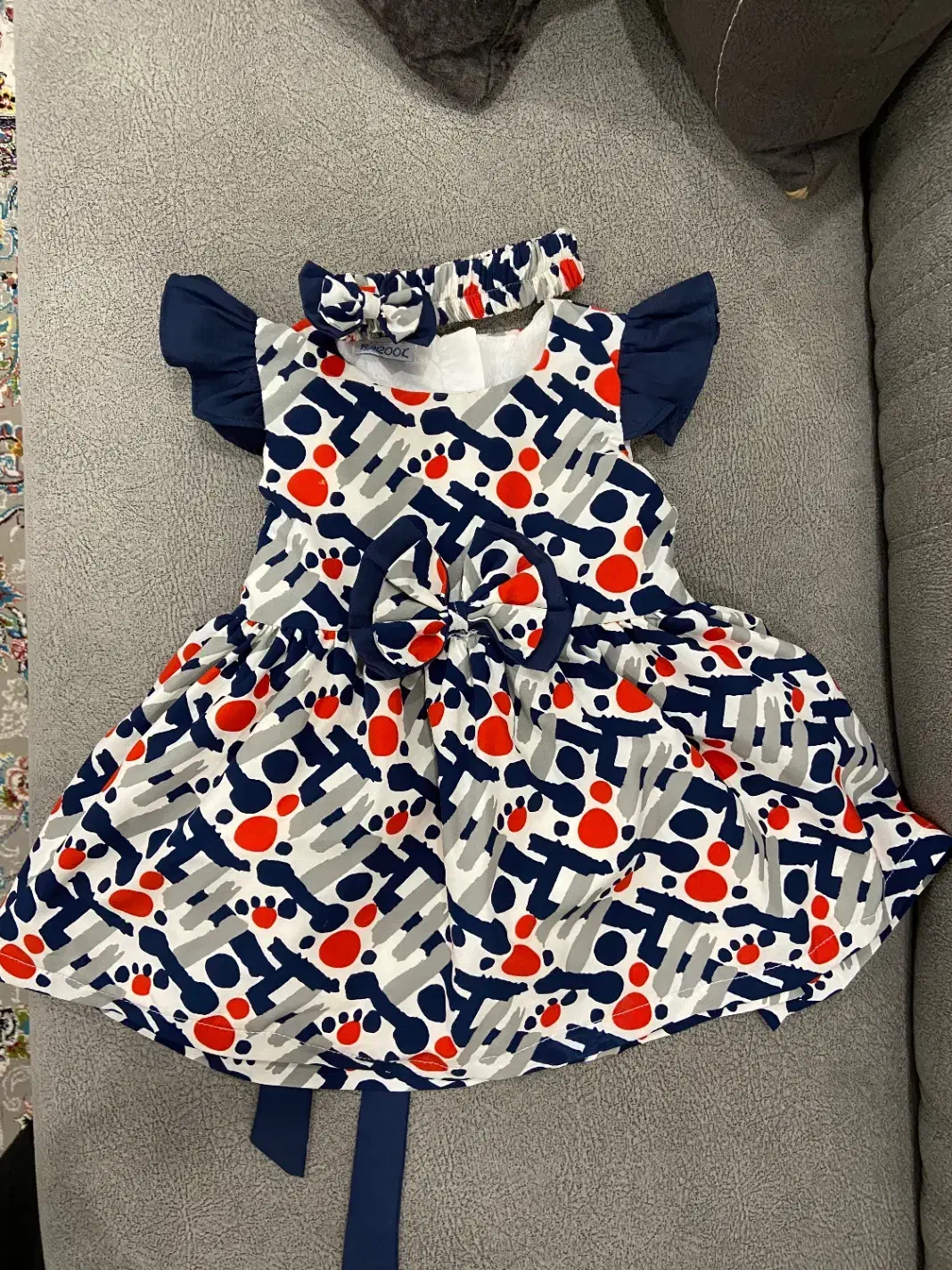 مقداری لباس و‌لوازم کودک|کفش و لباس بچه|خرم‌آباد, |دیوار