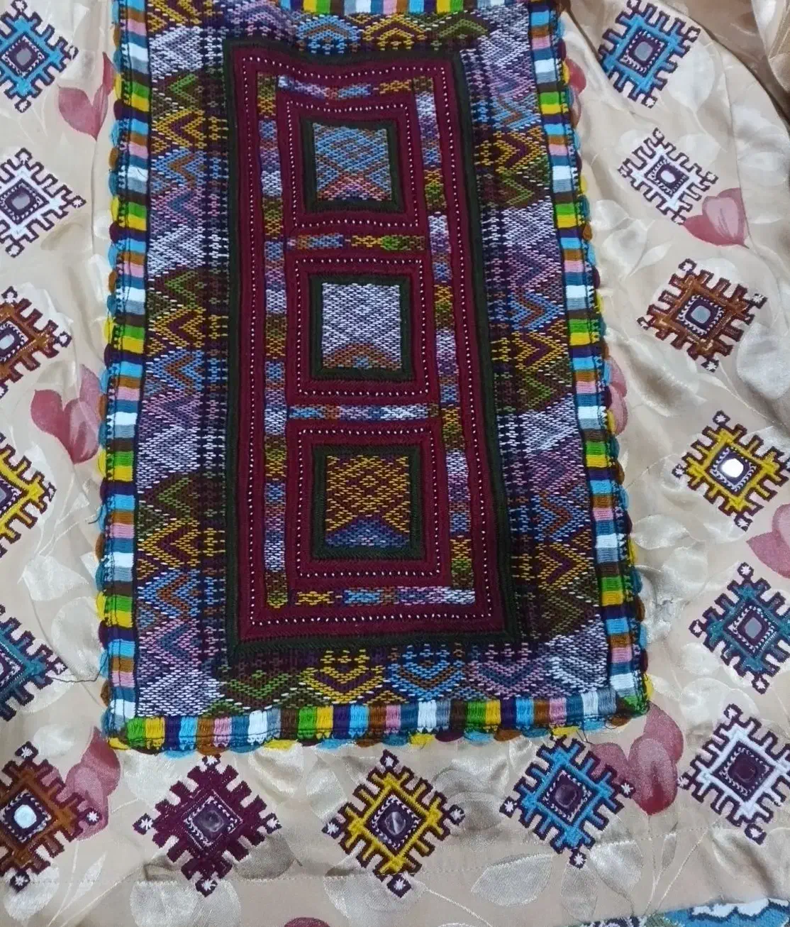 تکدامن فوری|لباس|سراوان, |دیوار