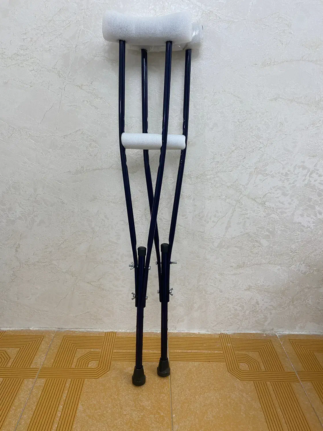 عصا|پزشکی|محمدیه-قزوین, |دیوار