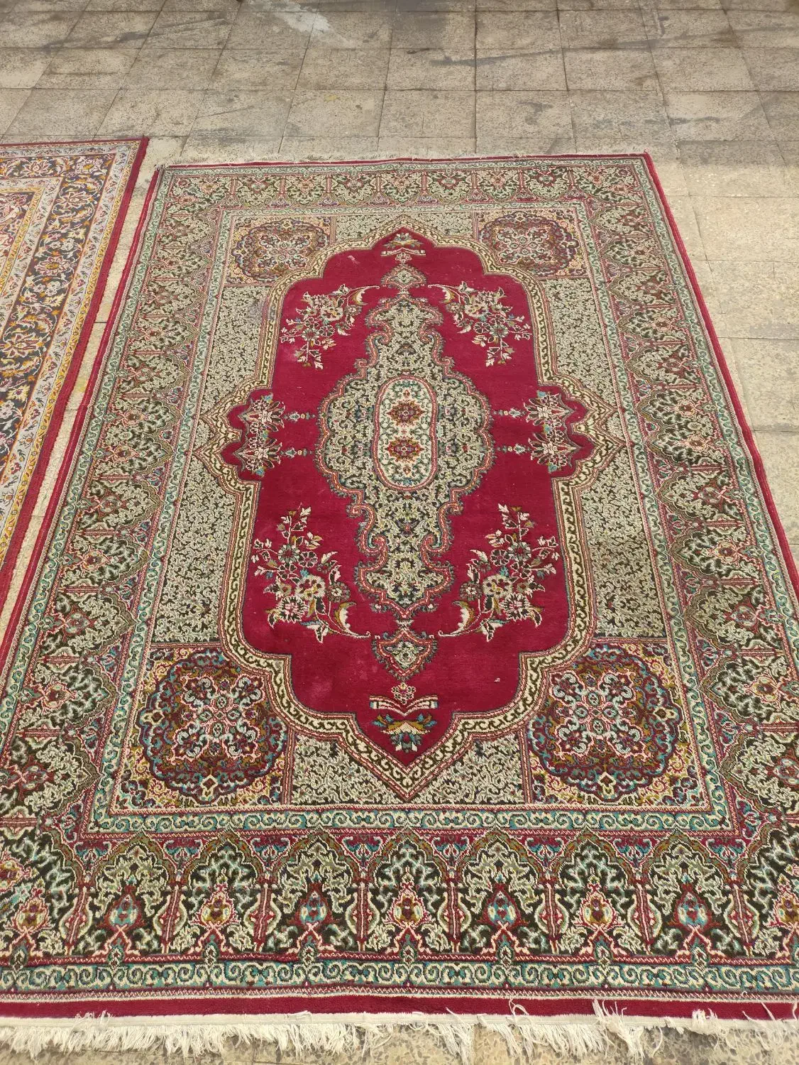 ۲ عدد فرش ۶ متری|فرش|بندر انزلی, پیل علی باغ|دیوار