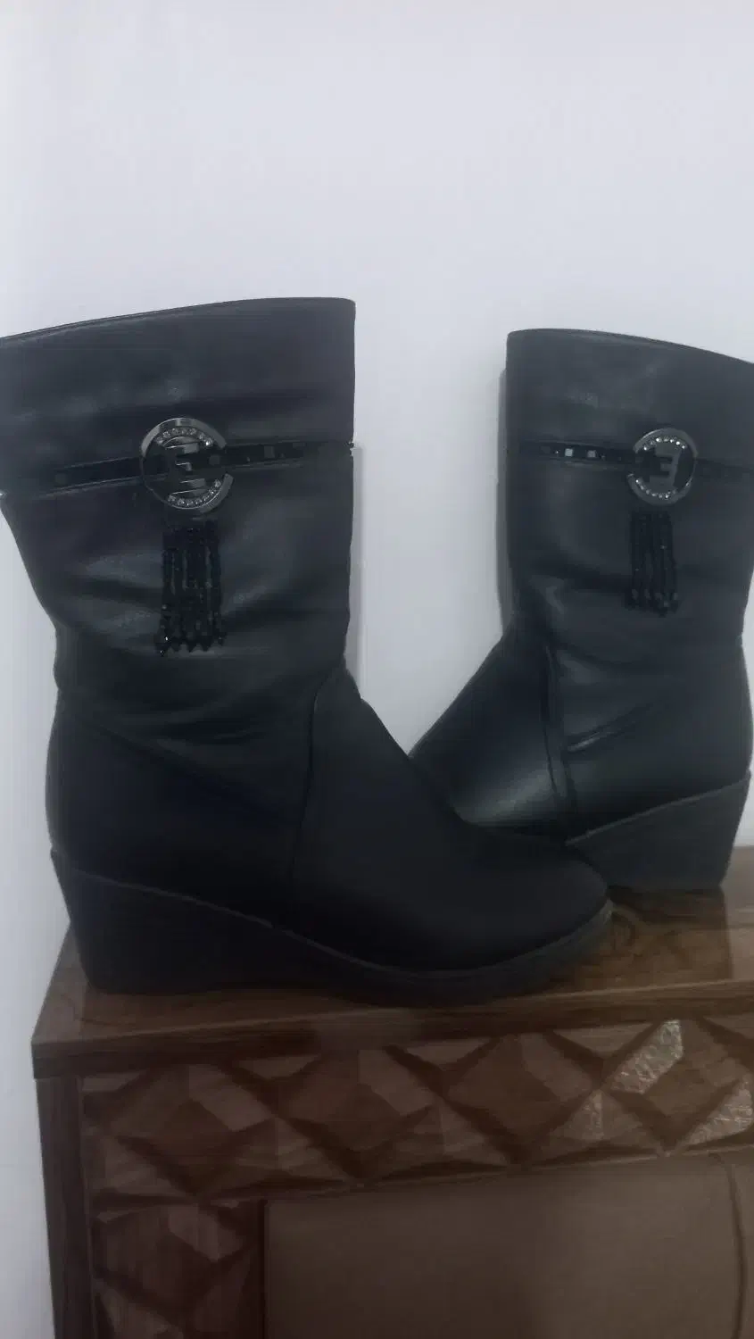 بوت چرم سایز ۳۸|کیف، کفش، کمربند|بروجرد, |دیوار