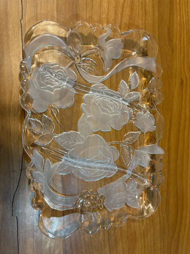 تعدادی لوازم منزل به فروش میرسد|ظروف سرو و پذیرایی|تهران, نارمک جنوبی|دیوار