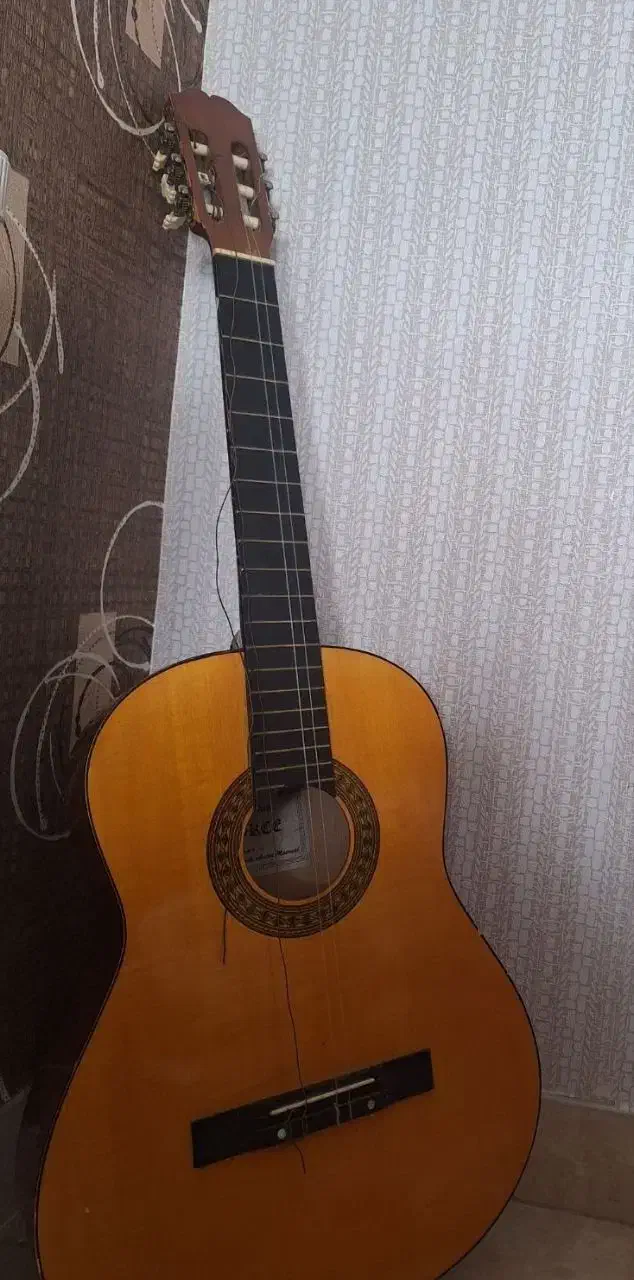 گیتار کلاسیک force|گیتار، بیس، امپلیفایر|قزوین, |دیوار