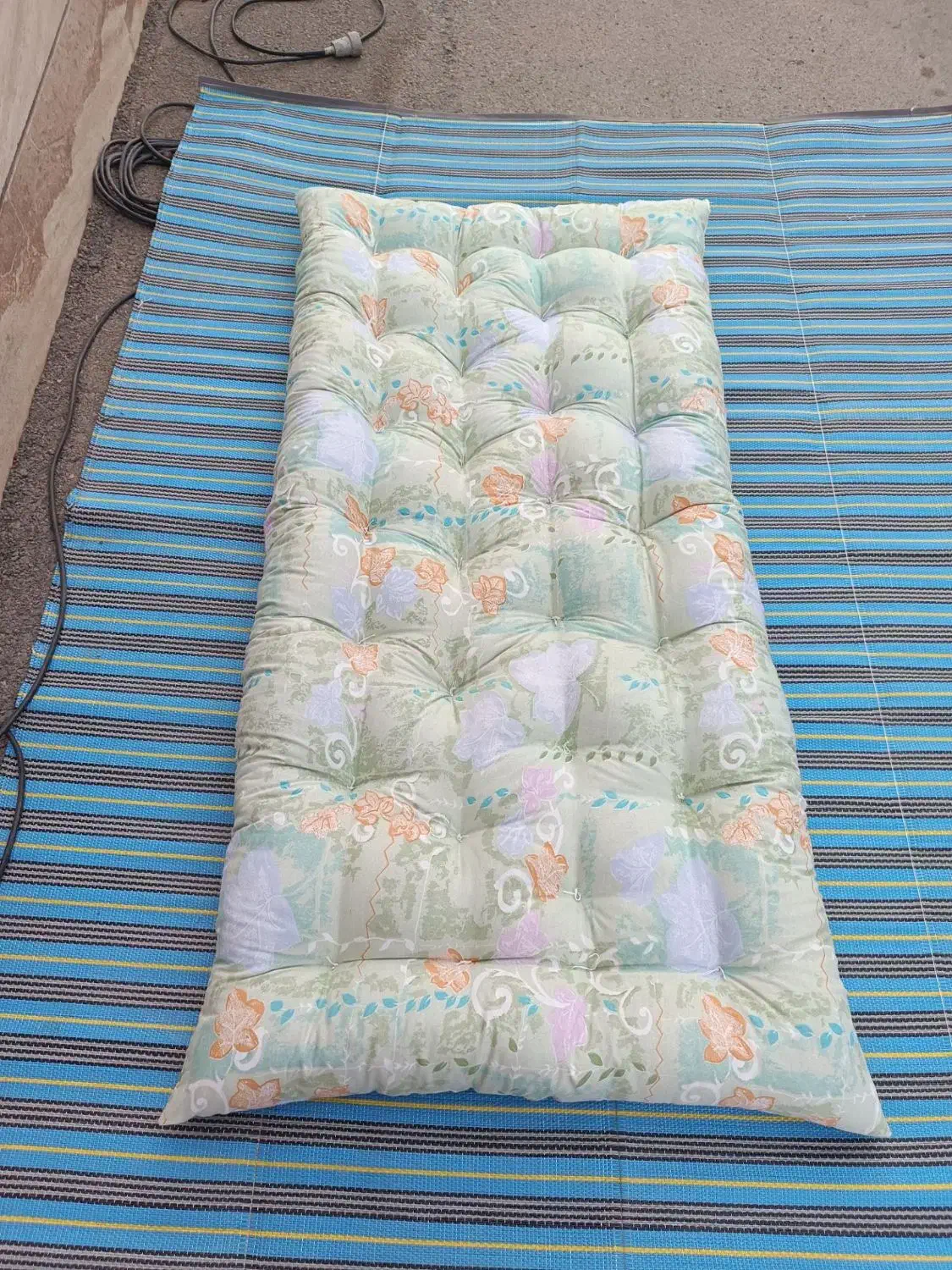 دوخت و حلاجی تشک در درب منزل شما|رختخواب، بالش، پتو|قزوین, |دیوار