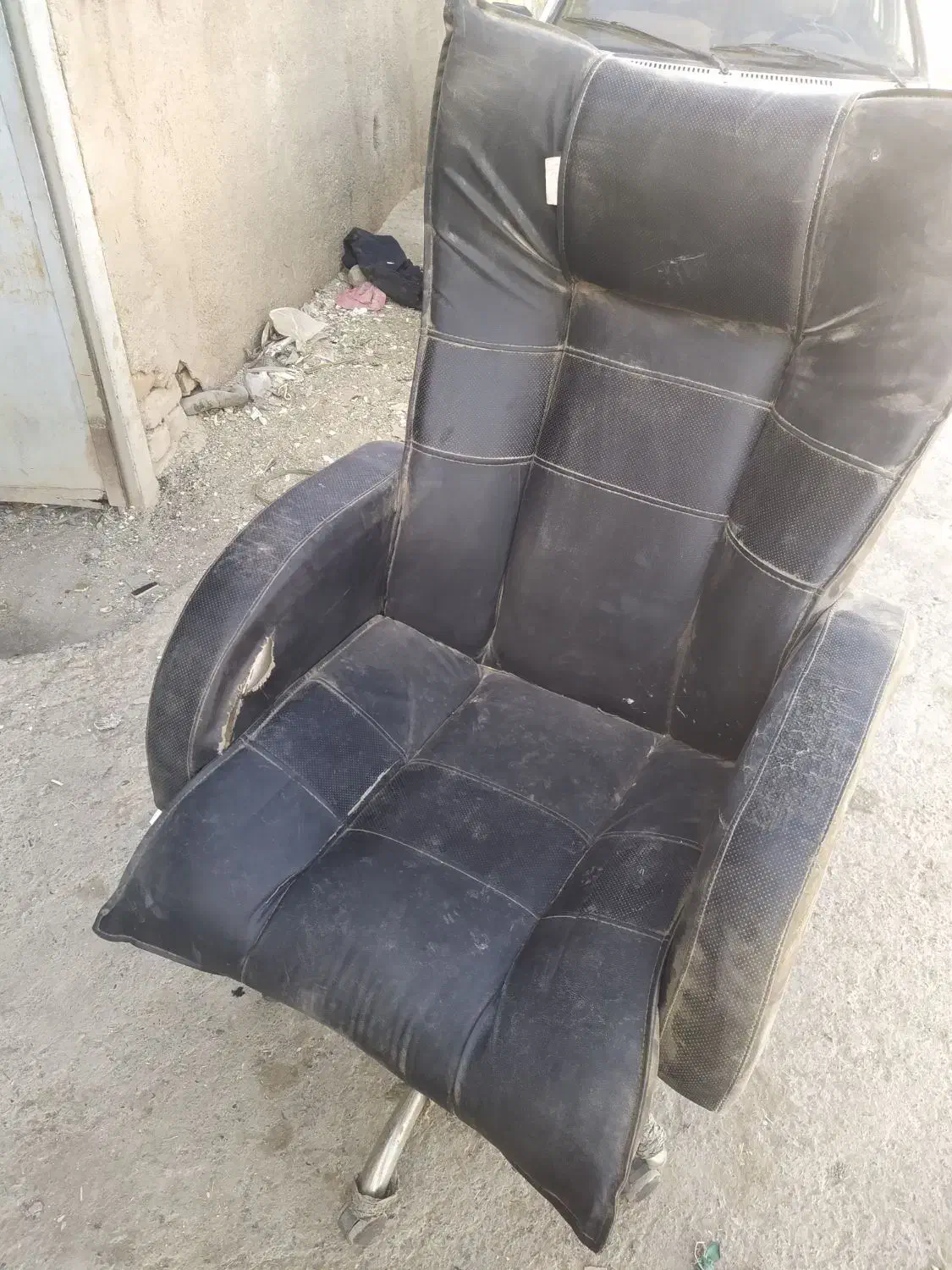 صندلی مدیریتی نیاز به تعمیر|مبلمان اداری|قم, بوستان جوان|دیوار