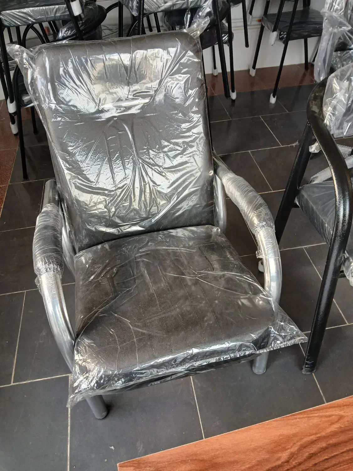 کنفرانسی مدیر کارمند تجهیز دفتر|دفتر کار|نسیم‌شهر, |دیوار