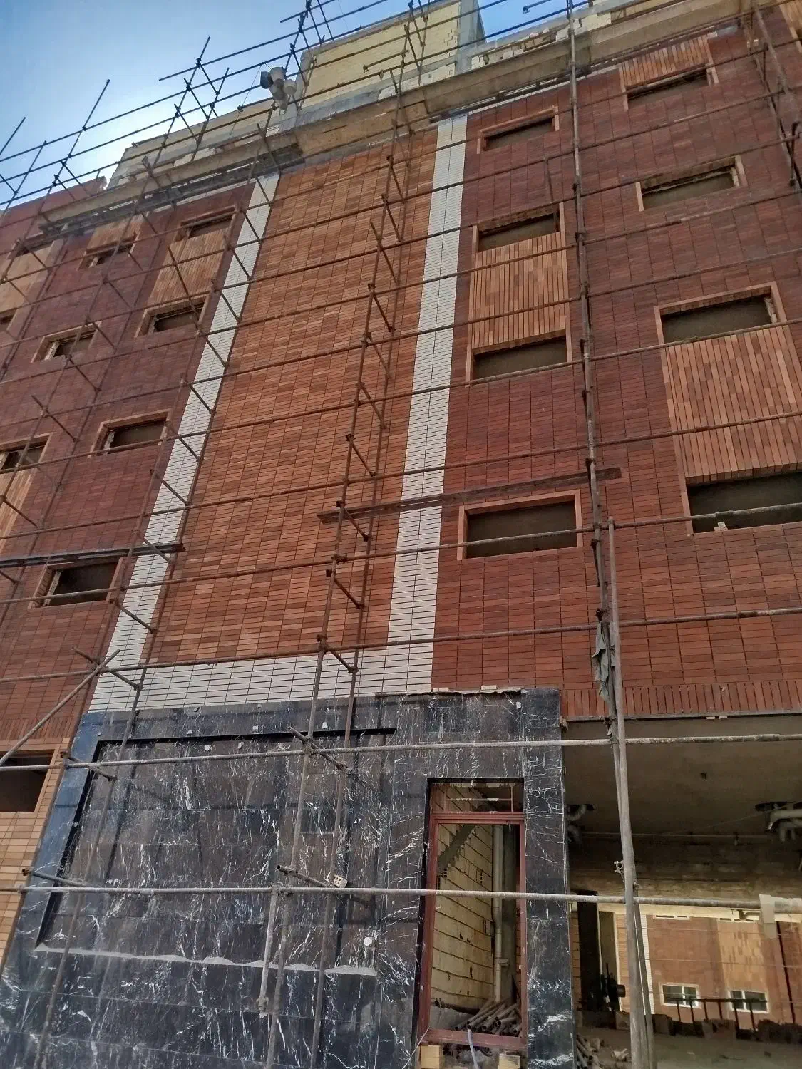 اجرای نمای سنگ و آجر و سرامیک|خدمات پیشه و مهارت|شهرکرد, |دیوار