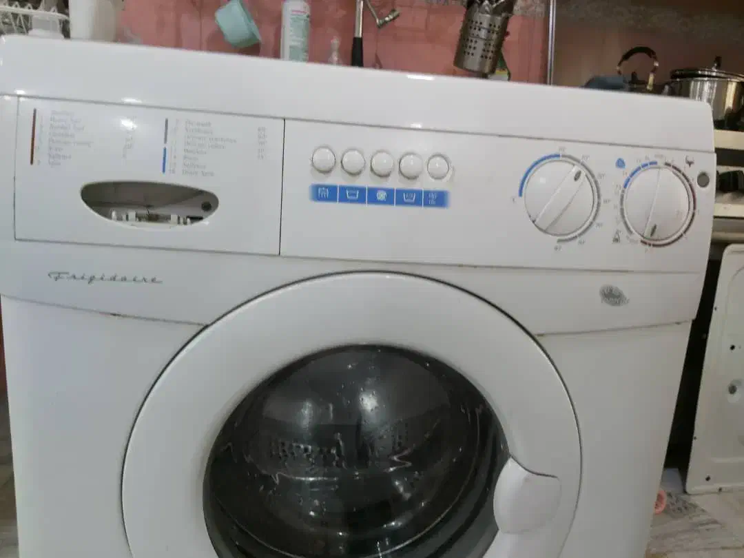 ماشین لباسشویی ariston ایتالیایی سالم فوری|ماشین لباسشویی و خشک‌کن لباس|تهران, ایران|دیوار
